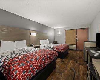 Econo Lodge - Richmond - Bedroom