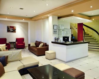 Cityzen Hotel - קורינתוס - לובי