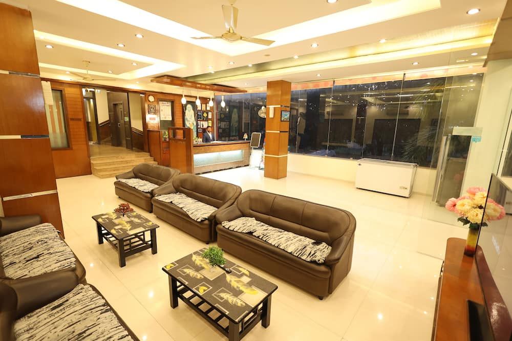 هوتل ساري جراند كاسل إن