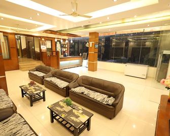 Hotel Sai Grand Castle Inn - שירדי - לובי