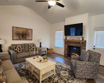 Luxury Townhome in Ringgold Georgia - Ringgold - Wohnzimmer