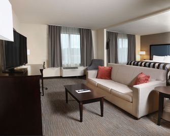 Wingate by Wyndham Savannah/Pooler - סאוואנה - סלון