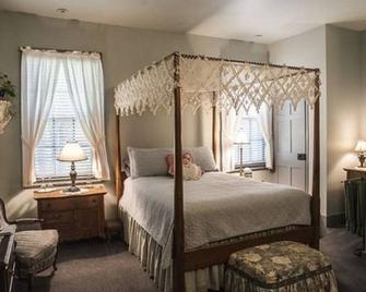 The Bed and Breakfast at Oliver Phelps - Canandaigua - Slaapkamer