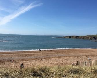 Tubbs Delight Family and dog friendly Bungalow With Hot Tub and Countryside View - Salcombe - Beach