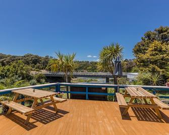 Riverside Lodge Paihia - פאיהיה - מרפסת
