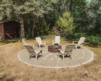 The Bungalow on Lake Drive - Shawano - Patio