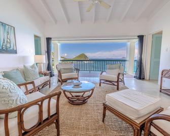 Oceanfront - 3 Bedroom Villa - Best View In Tortola - West End - Wohnzimmer