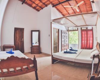 Rupa's Hotel - Arugam