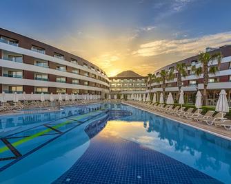 Azure By Yelken Hotel - Bodrum - Bể bơi