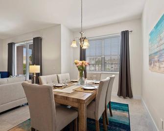 Modern, Bright & Close to Beaches! - Iona - Dining room