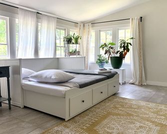 Sunny Full Home in Stifft’s Station: Great For Families - Little Rock - Living room