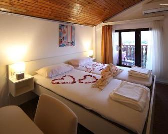 Pension Zeba & Riviera - Šilo - Habitación