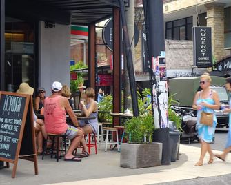 Borough Capsule Hostel Bali - Kuta