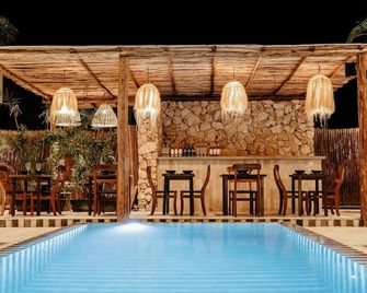 Majaro Apartments - Tulum - Zwembad