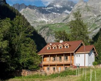 Riversong Centre Thermal - Bex - Edificio