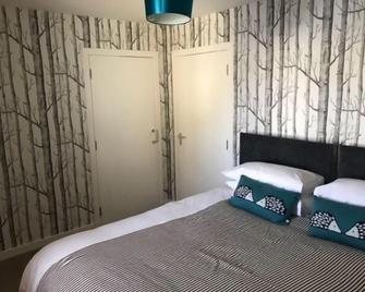 Thurso Self Catering Pet Friendly Holiday Lets - Thurso - Camera da letto