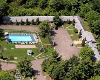 Colonial Resort-1000Islands - Gananoque - Pool