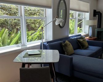 Garden Apartment in Duboce Triangle - سان فرانسسكو - غرفة معيشة