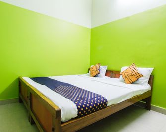 Spot On Senaithalaivar Residency - Kuttālam (Tirunelveli) - Bedroom