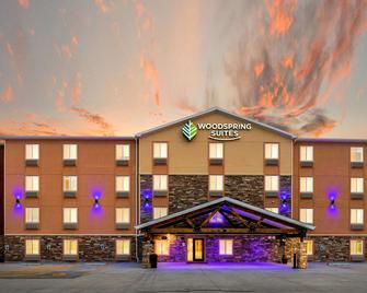 Woodspring Suites Davenport Quad Cities - Davenport - Gebouw