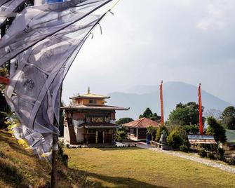 Zostel Rinchenpong (Pelling) - Pelling - Vista del exterior