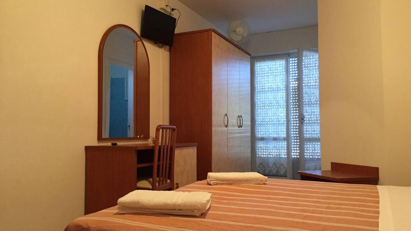 Hotel Holiday Sunshine Summer