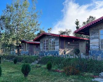 Onces Upon A Forest, Pangot,nainital 4br Homeyhuts - Bhujiaghat - Building