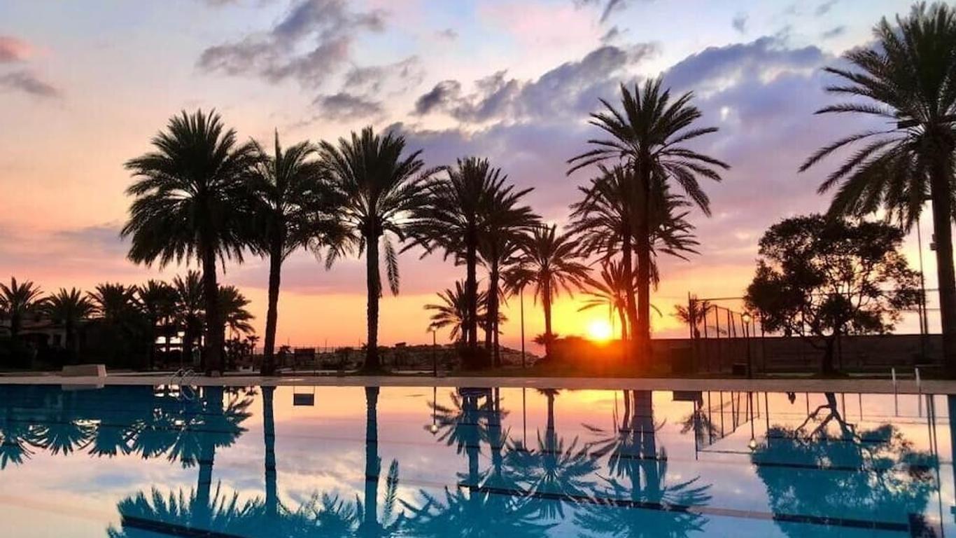 Portemilio Hotel And Resort