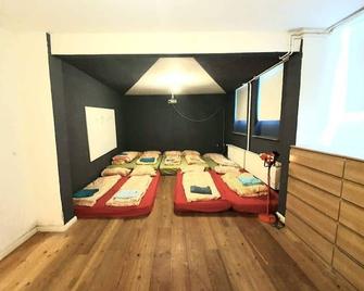 Family Friendly Funhouse Centrally Located in Ottensen - Hamburg - Schlafzimmer