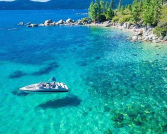 Heavenly Lakeside Retreat Close to Downt - South Lake Tahoe