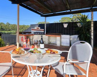 Bishops Lodge Narrandera - Narrandera - Obývací pokoj