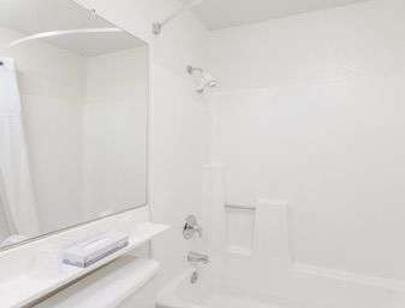 Days Inn by Wyndham San Marcos - San Marcos - Bad