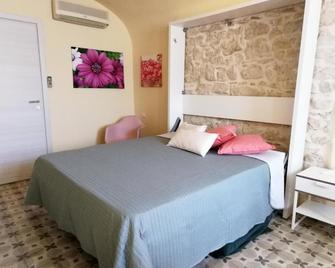 Ventisei - Molfetta - Camera da letto