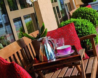 Hotel Wegner - T h e culinary art hotel - האנובר - פטיו