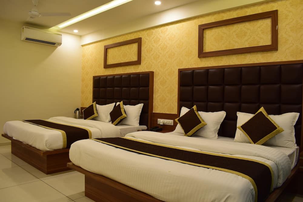 The Castle Crown - Hotel Royal Square, Ahmedabad