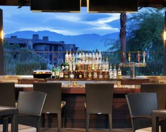 Price reduced! Coachella Fest 1st weekend 2 Bedroom Villa!! Sleeps 8 - Palm Desert - Bar