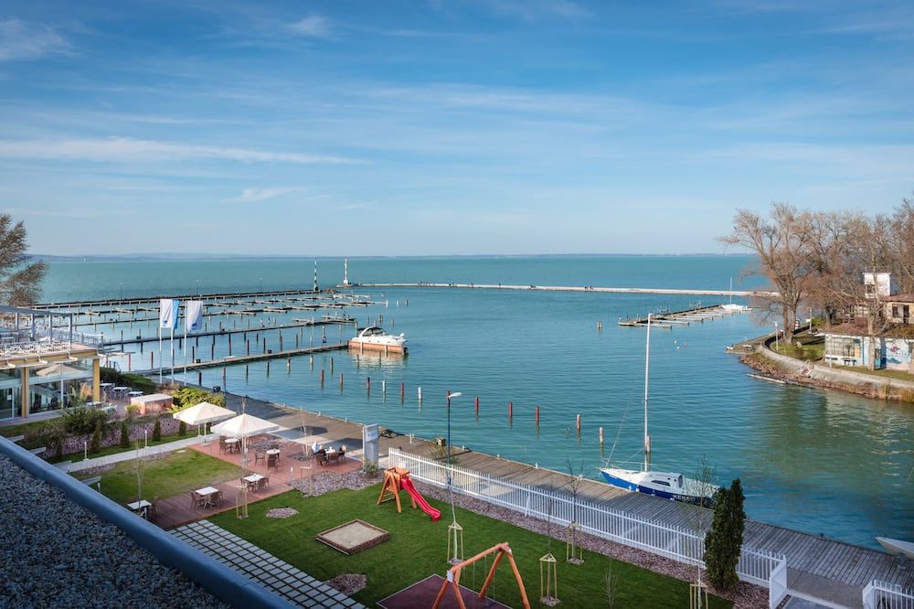 Hotel Yacht Wellness & Business - Siófok