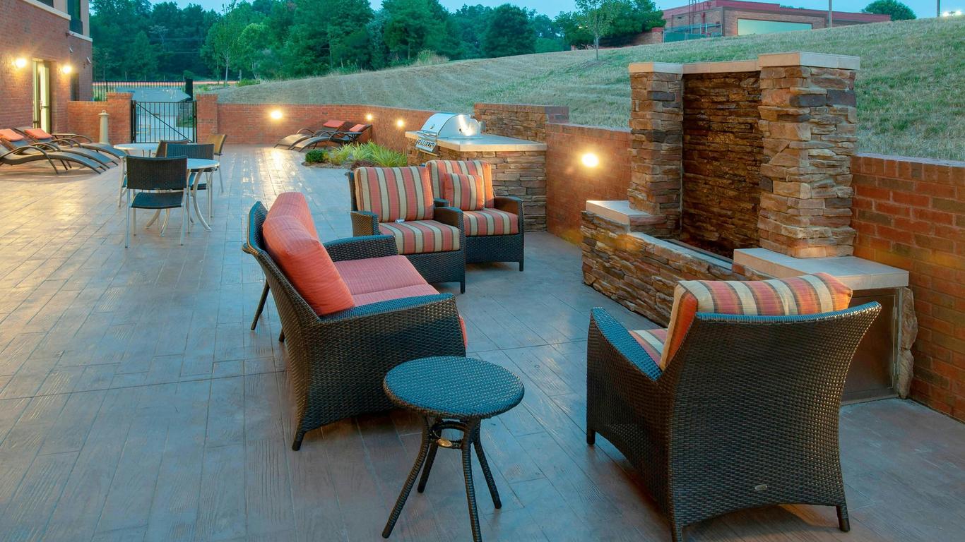 Fairfield Inn & Suites by Marriott Charlotte Matthews