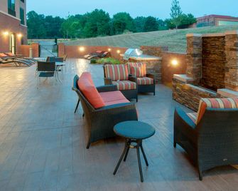 Fairfield Inn & Suites by Marriott Charlotte Matthews - Charlotte - Patio