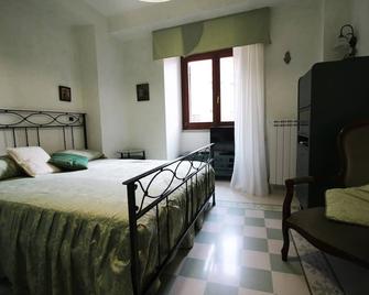 B&b Petra - San Piero Patti - Habitación