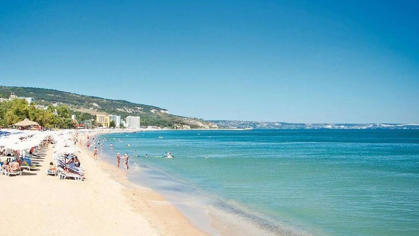 Lotus Family Hotel - Free Parking