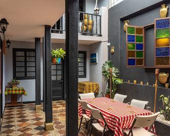 Villa Candelaria Hostel - Bogotá - Patio