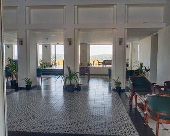 Royal Goldfeildd Club Resort Ltd - Dāpoli - Lobby
