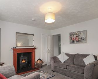 3 Bruaich Cottages - Strathpeffer - Huiskamer