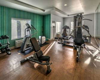 Holiday Inn Express & Suites Reno Airport By IHG - Reno - Academia