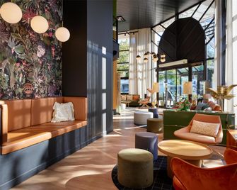 Radisson Hotel Clermont-Ferrand - Clermont-Ferrand - Lobby