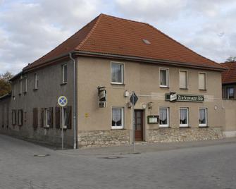 Gasthaus ,,Zum schwarzen Bär' - Güsten - Building