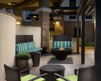 Home2 Suites by Hilton Hattiesburg - Hattiesburg - Innenhof