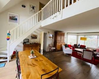 Nice house with pool near the city center - Hérouville-Saint-Clair - Salle à manger