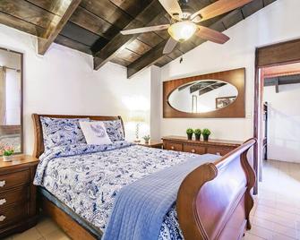 Villas Santa Ana-Ricardo - Antigua Guatemala - Camera da letto